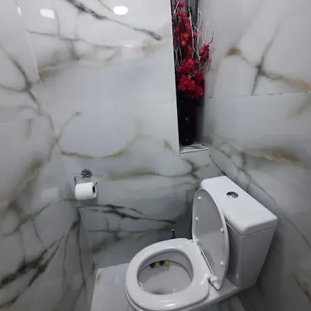 Apartman Authentic Centre - 3 In One Space, With Patios In Courtyard For Smokers