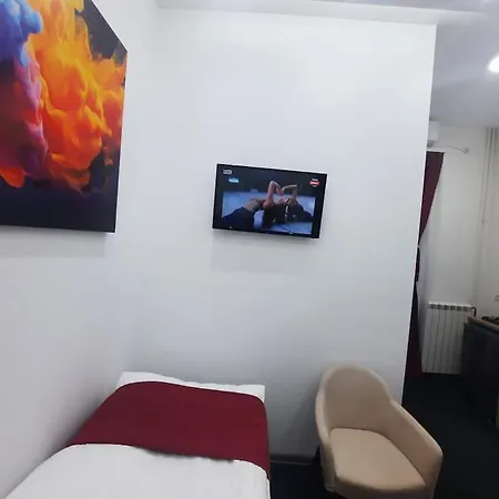 Authentic Centre - 3 In One Space, With Patios In Courtyard For Smokers Apartmán Bělehrad